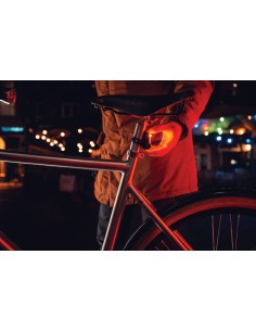 Rücklicht mit Bremslichtfunktion Axa Dwn 1 Lux USB-C wiederaufladbar