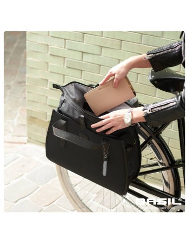 Fahrradtasche Basil Noir 17 Liter 41 x 17 x 32 cm - midnight black