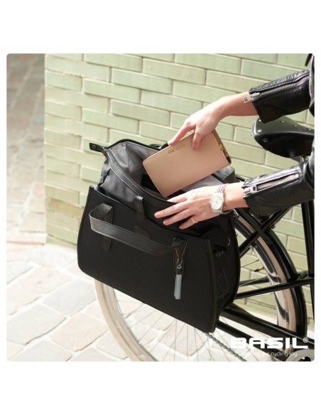 Fahrradtasche Basil Noir 17 Liter 41 x 17 x 32 cm - midnight black