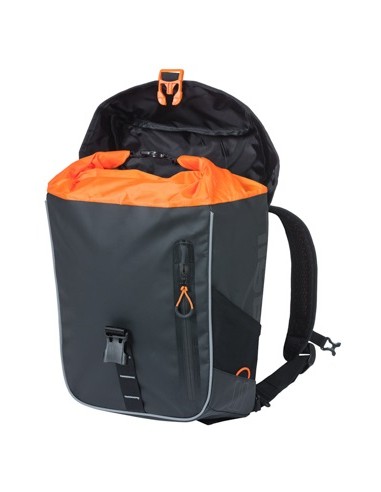 Rucksack Basil Miles Tarpaulin 17 Liter 31 x 17 x 44 cm - Schwarz/Orange