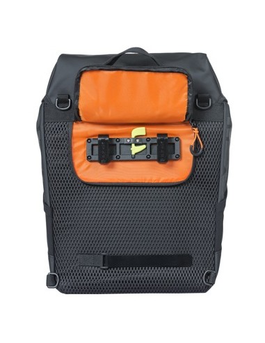 Rucksack Basil Miles Tarpaulin 17 Liter 31 x 17 x 44 cm - Schwarz/Orange